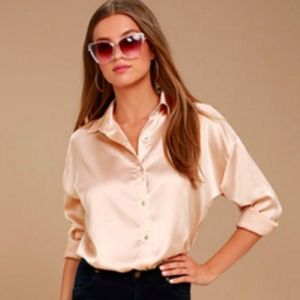 Lulu’s blush satin button-up top